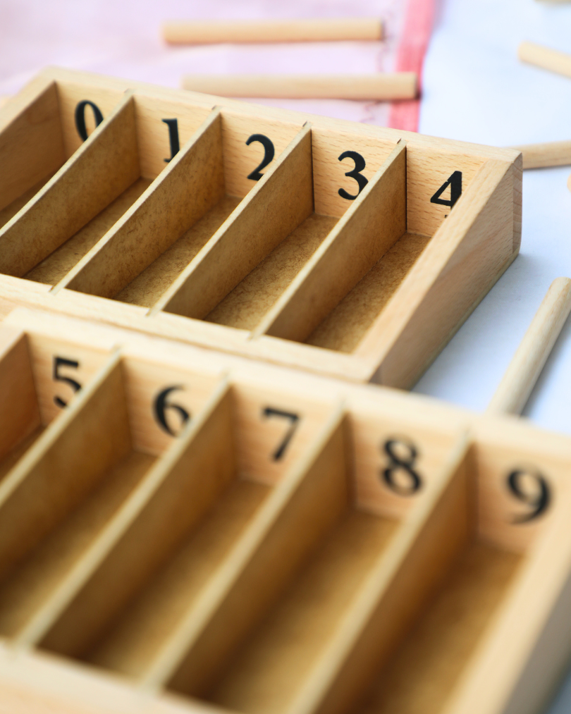 SouLilly Wooden Spindle Box with Numbers (3+ Years)